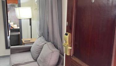 Confortável loft 4,ar, Wi-Fi, TV, 400m UNIG - Foto 3