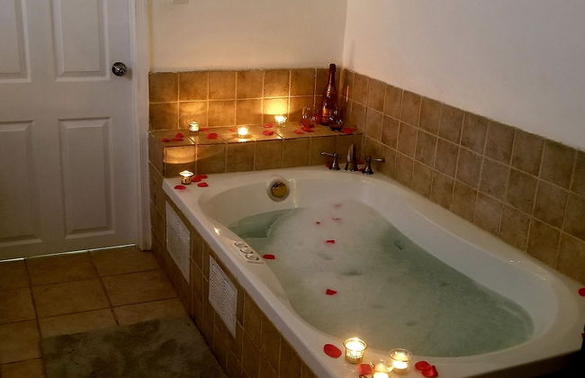 NYC NJ Romantic And Cozy Hideaway - Photo 1