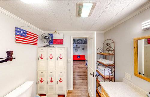 Charming Dog-Friendly Lakefront Home with Lake View, Dock, & Washer/Dryer - Foto 15