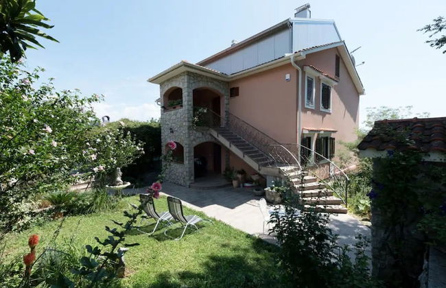 Green Garden Oasis - Photo 32