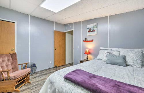 Waterfront Sparta Gem with Fire Pit and Kayak! - Foto 18