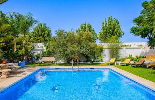 Cubo's Casa Vista Alegre - Photo 13