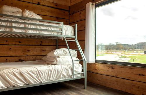 Cute Cabin Rental in Waco, for Wonderful Family Glamping in Texas - Foto 7