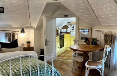 2 - Romantic cabin escape, with outdoor copper bathtub! - Foto 5