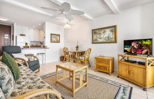 Dreamy True Oceanfront Condo - Hale Kona Kai 307 by Casago Kona - Photo 18