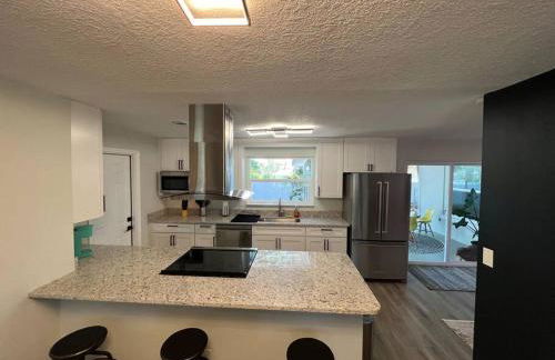 Heart of Ormond Beach - Self check-in - Beach - Photo 12