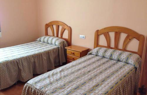 Chalet en el Monte con Piscina - Foto 9