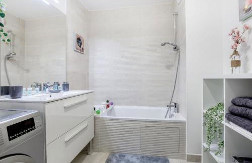 Luxueux Paris - Bagnolet - Les Lilas-Parking Gratuit - Foto 8