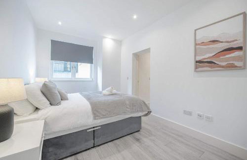 Luxurious 2BR Flat Perfect For Business Relocators By Charles Richardson ltd Short Term Rentals Couldson - Foto 14