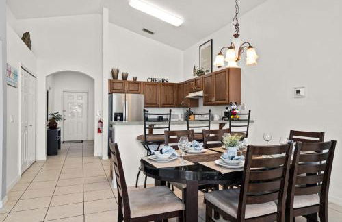 618 - Fabulous Light Bright 4 Bed Pool Home - Foto 4