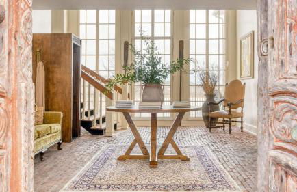 Historic & Secluded Estate on the Hudson River w/ Pool Sleeps 24 River House by Avantstay - Foto 13