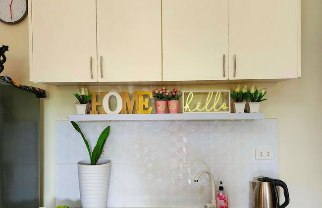 Serene 2BR Escape Poolside Bliss - Foto 9