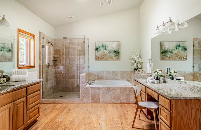 Lavish Lake Getaway - Foto 25