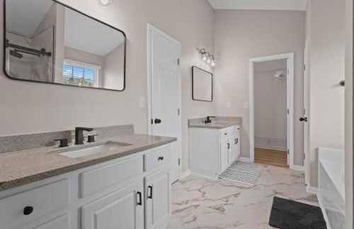 Comfortable 4BR Stay | Room for Everyone - Foto 16