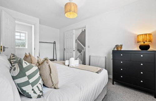 Spacious 6-bedroom house - 3 parking spaces - Superfast Wi-Fi - Close to M5 - Long-stay rates! - Foto 25