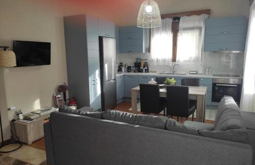 Myron & Gabby's House - Photo 3