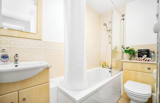 Cosy 2 bed Apt With Free Parking by Oldbury - Foto 8