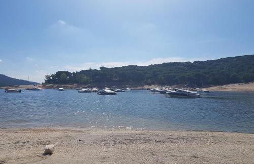 Retiro Chic Frente al Lago - A 1 Hora de Madrid, Pantano de San Juan - Foto 27