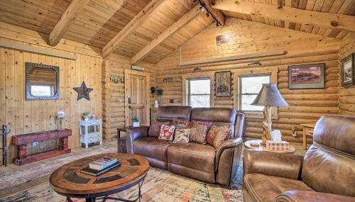 Remote Cabin with Gas Stove Less Than 7 Mi to Town! - Foto 5