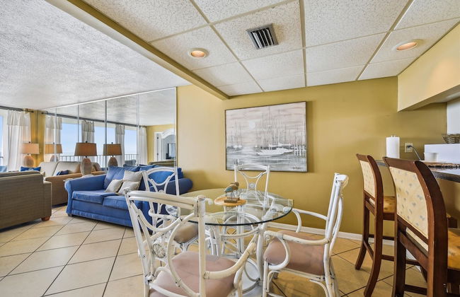 Edgewater Beach Resort #207 Tower 2 by Book That Condo - Foto 89