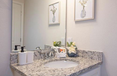 Brand New! Windsor Island 5BR Cozy Home Wpool/spa - Foto 127