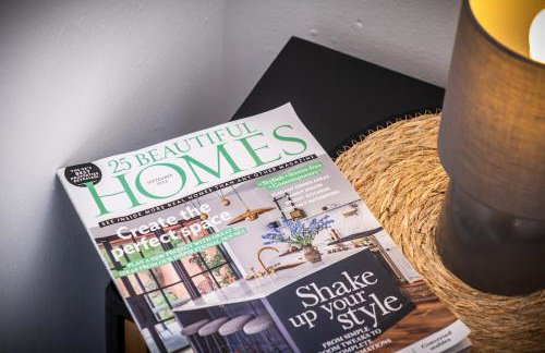 Wheatley House - Great Location - Free Parking, Self-Check-In, Fast Wifi and Smart TVs by Yoko Property - Foto 3