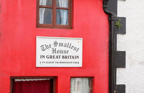 The Old Tywyn Post Office - Photo 44