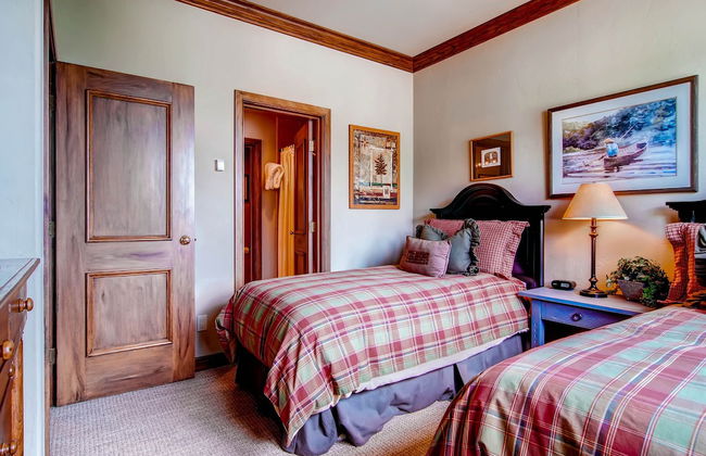 Highlands Area by East West Hospitality - Photo 18