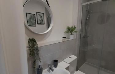 The Stables a Contractor Family 2 bed Town House in Central Melton Mowbray - Photo 5