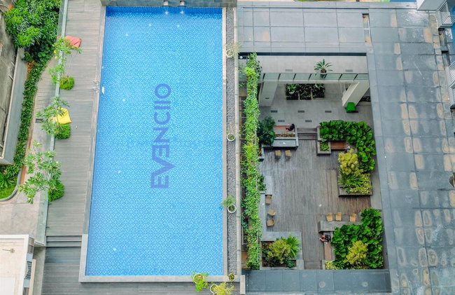 Good Choice And Strategic 2Br Without Living Room Evenciio Apartment - Foto 14