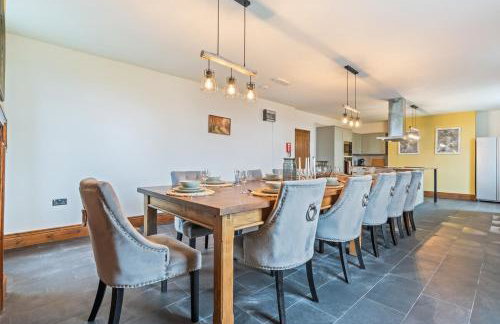 #111 New Farm with hot tub and Sauna - Sleeps 18 - Near Elmore Park - " Perfect for Contractors and Families - Parking space for 10 cars" - Foto 23