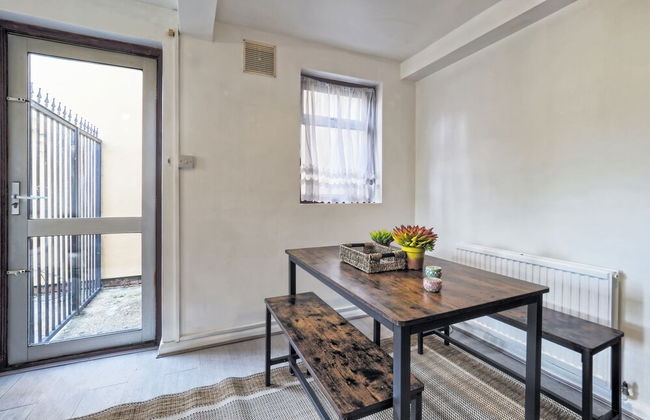 Stunning Riverside 1-bed Apartment in North London - Foto 9