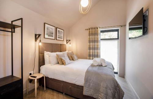 The Warehouse with Free Parking - Foto 7