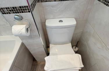 JB Stays Orpington - Photo 6