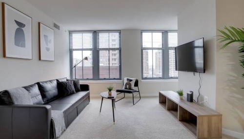 Upscale Comfort Next to Metro and Dining - Foto 4