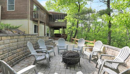 Lazy Basye Shenandoah Cabin with Hot Tub, Sleeps 10 - Foto 5