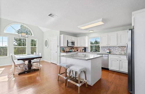 Stunning bayfront home with spacious deck and incredible Galveston Bay views - Foto 11