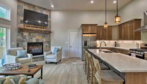 Covered Deck, Grill and Game Room Gilford House! - Foto 5