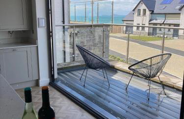 Galwad y Mor - Balcony, Sea View, Short walk to beach & several eateries - Foto 8