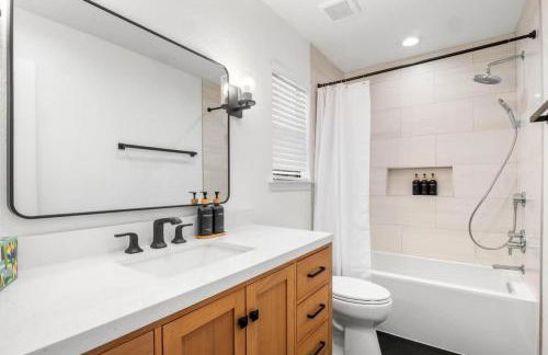 Renovated Austin 3BR Sleeps 10 Near Domain - Foto 24