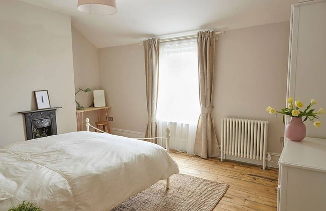 Chic Top Floor Apartment in the Heart of Westbourne Arcade - Foto 2