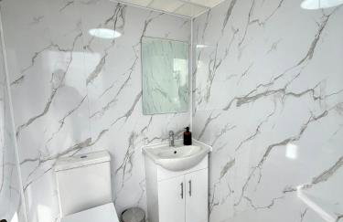 4 Bedrooms House CheapUKholiday - Foto 2