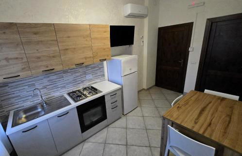 Solmar Apartments - Photo 2