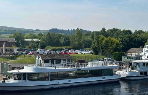 The Loch Lomond Townhouse In The Centre of Balloch - Foto 33