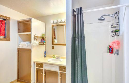 4 Mi to Sandy River Access Studio with Mtn Views! - Photo 14