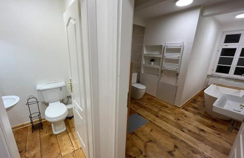 Historic Building- 9 Bedrooms - Groups up to 26 - Foto 37