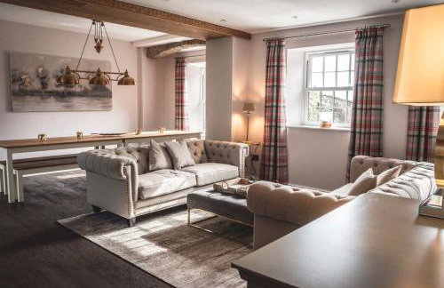 The Saddle Room - Photo 50