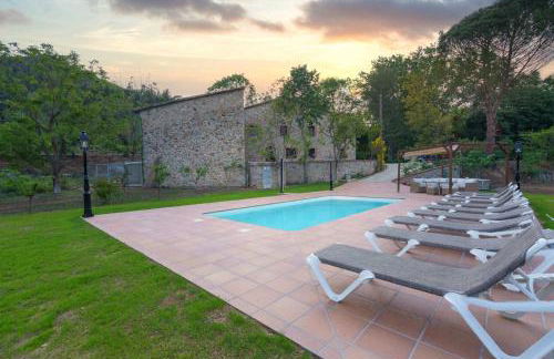 Masía Can Janet alojamiento rural con piscina privada en plena naturaleza - Foto 5