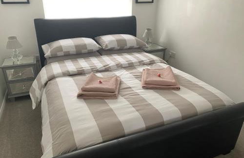 Self-contained, Framlingham Snug, Private Parking, no cooking facilities - Foto 3