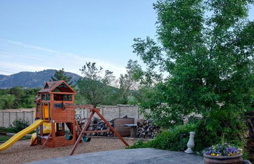 Amazing Views, Amazing Modern Broadmoor Home - Foto 50